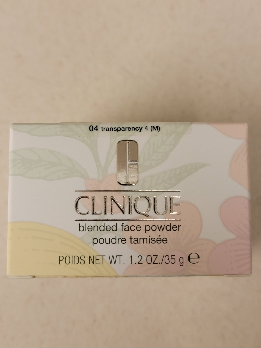Clinique Blended Face Powder - Pale Peach & Cream Packaging
